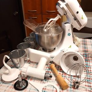 Kitchenaid "Classic" Max Watt 250 Tilt Head Mixer & Accessories! Model# K45SS!
